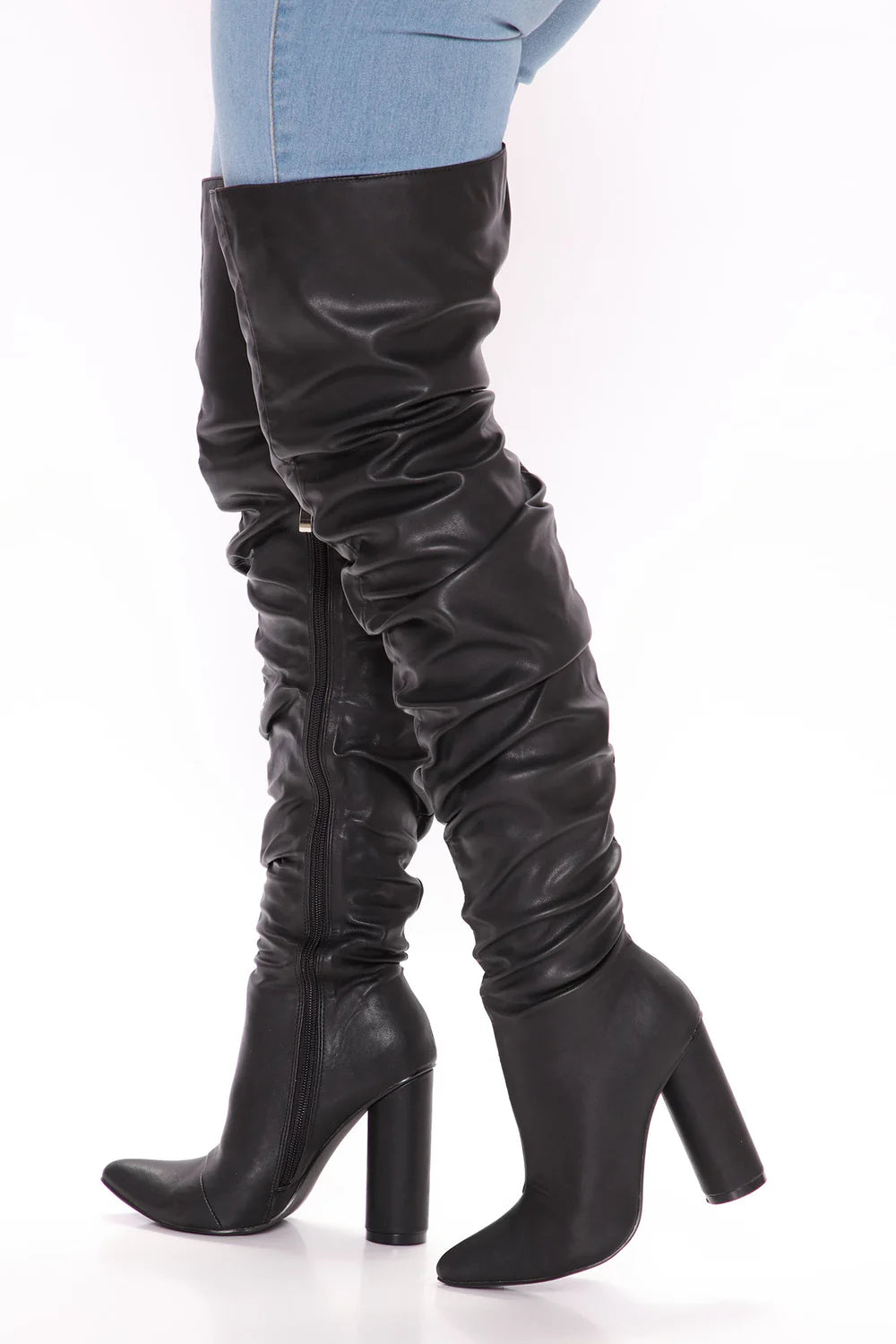Bottines à Talon Bloc – Noir Audacieux