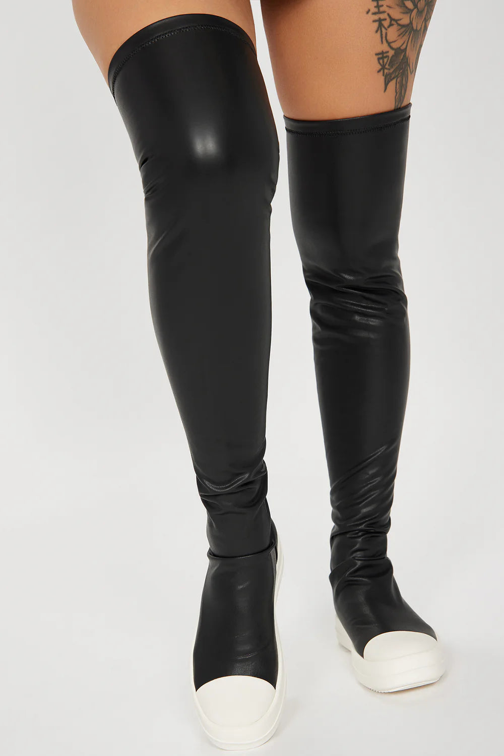 Bottes Cuissardes Loren – Noir Chic & Raffiné